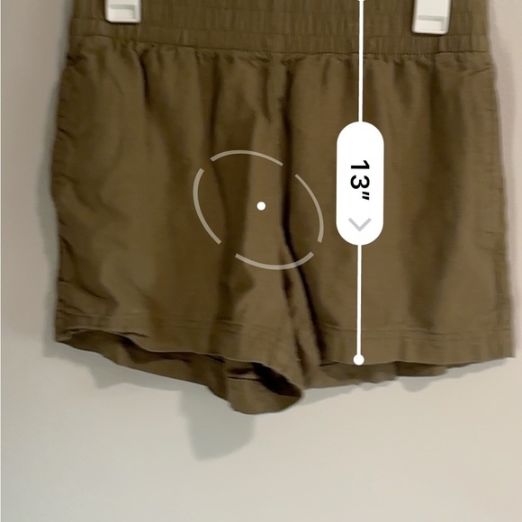 Old Navy Women's Olive Linen Blend High Waist Shorts - Picture 3 of 6